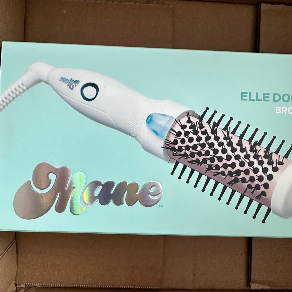Mane White and Pink Mini Hot Round Brush - Picture 6 of 10